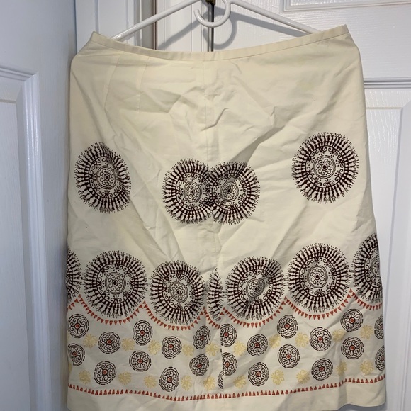 Size 4 Ann Taylor Loft Skirt - Picture 2 of 5